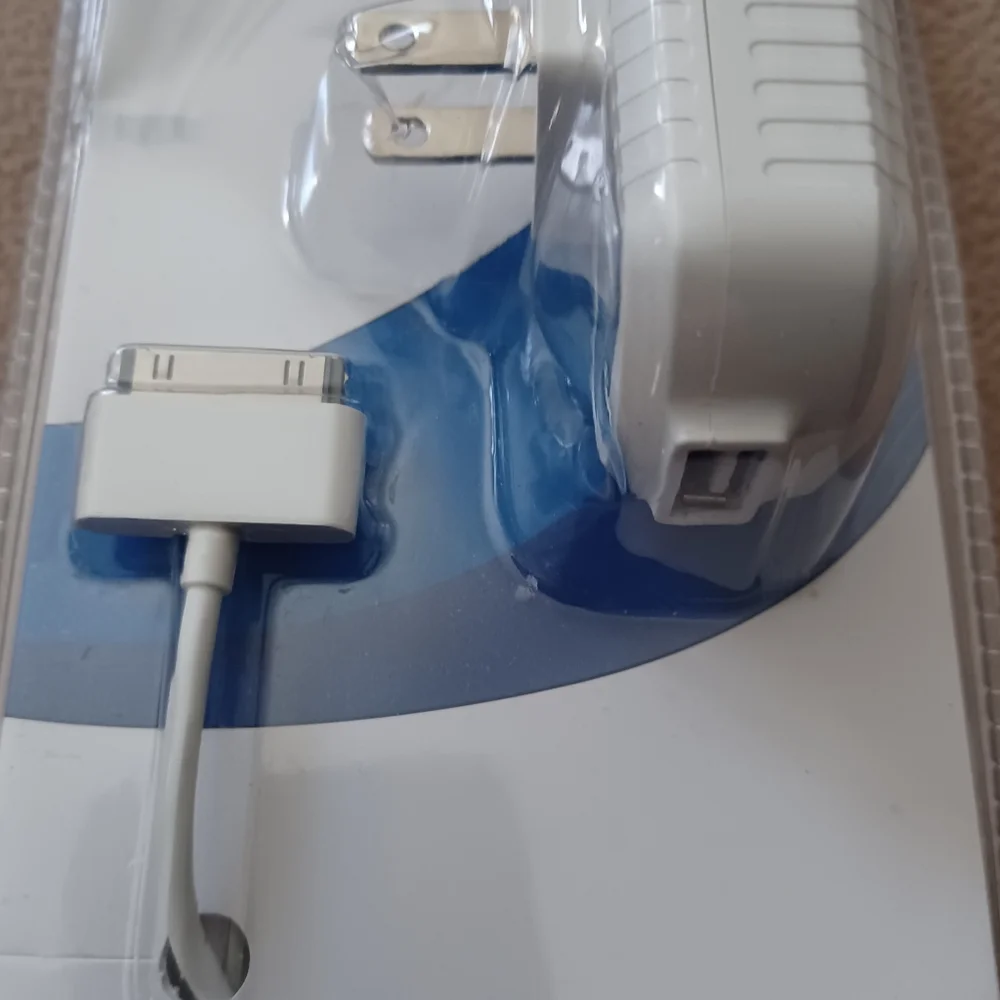 NIP USB AC CHARGER